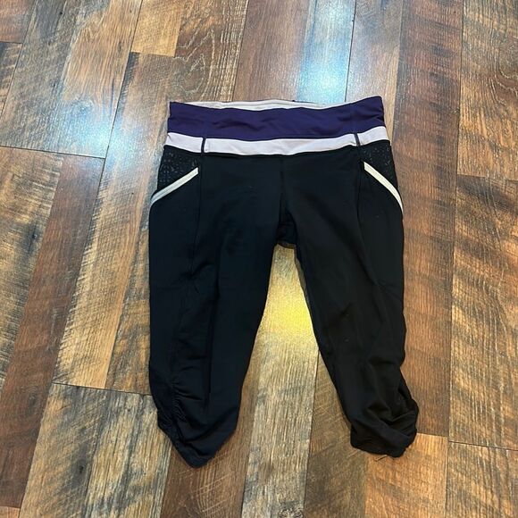 Lululemon Capri leggings 8 (2200) - Picture 1 of 6